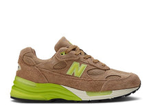 Load image into Gallery viewer, New Balance 992 Concepts Low Hanging Fruit Special Box
